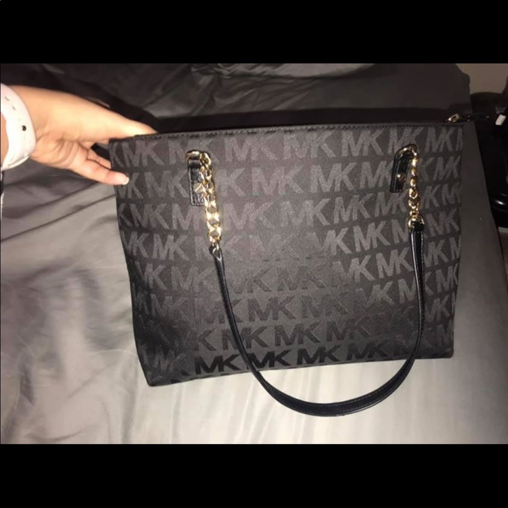 Michael Kors Purse❗️FINAL SALE BEFORE I DONATE❗️